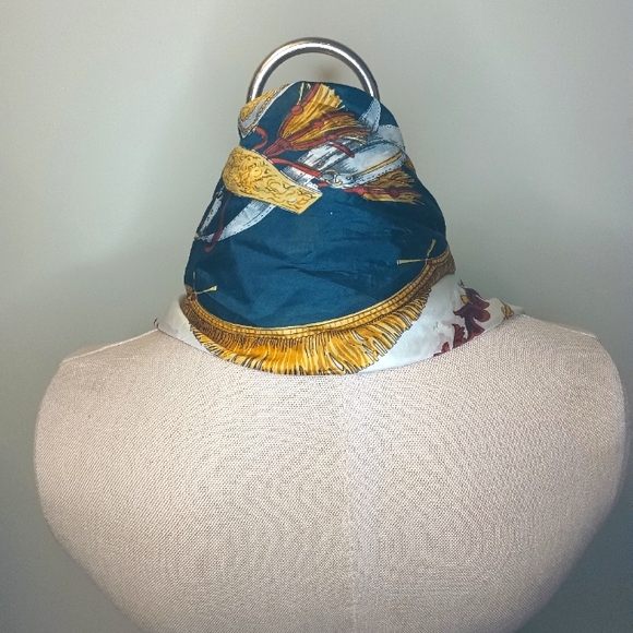 Hand rolled 100% Silk Scarf - Picture 2 of 3